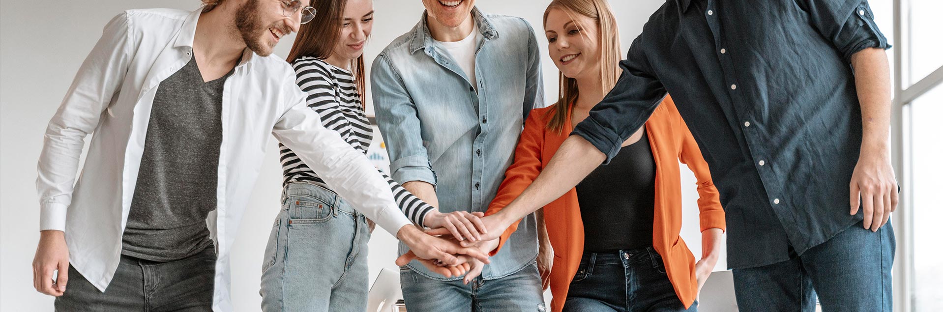 赖斯晒与斯,凯利温馨合,展望辉煌未,世界杯赛程,2026世界杯,比赛时间,场馆分布,参赛国家